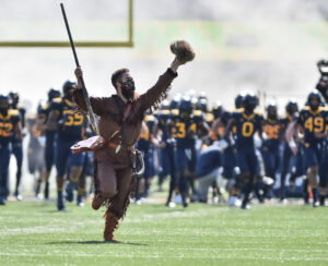 GAME DAY BLOG: WVU knocks off Kansas 38-17